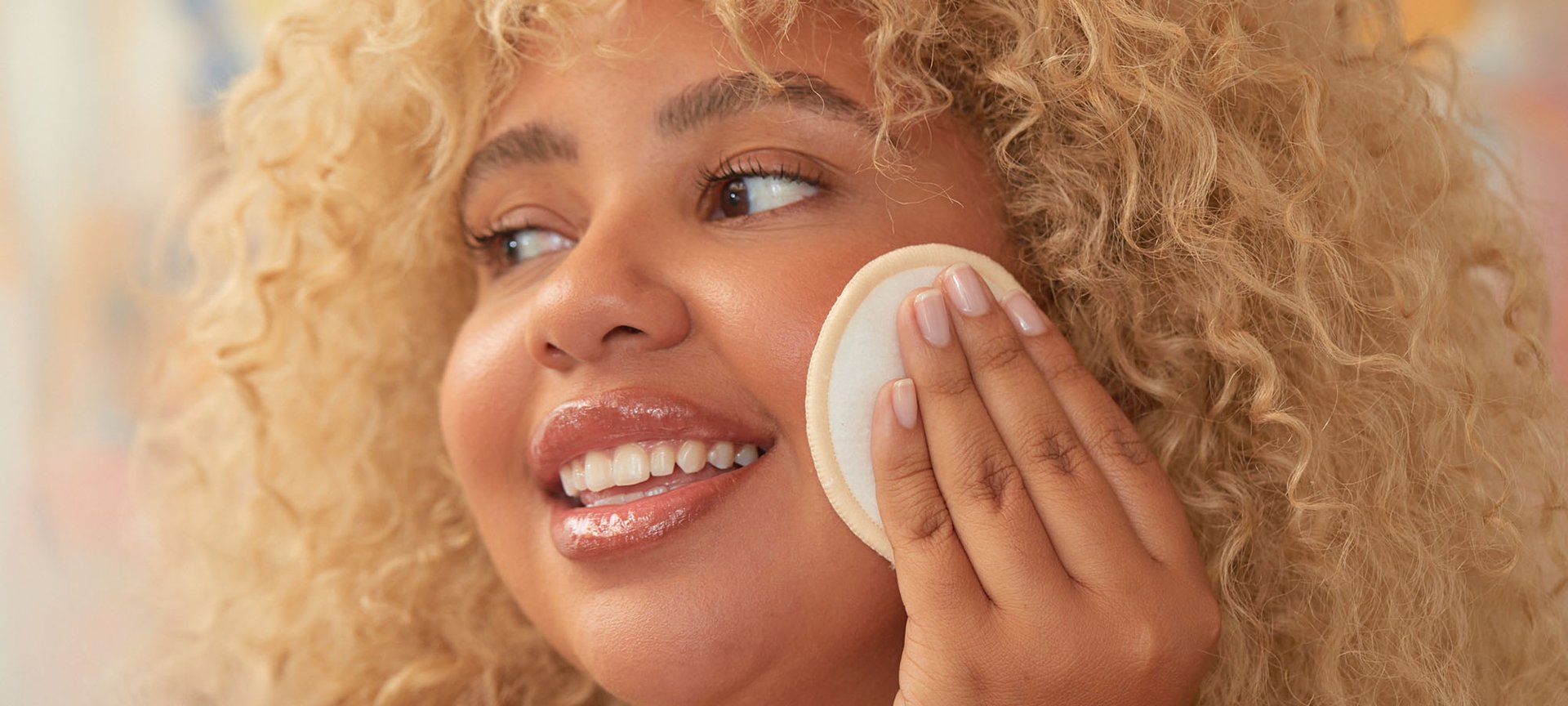 What Is Astringent And Is It Different From Toner? - L’Oréal Paris