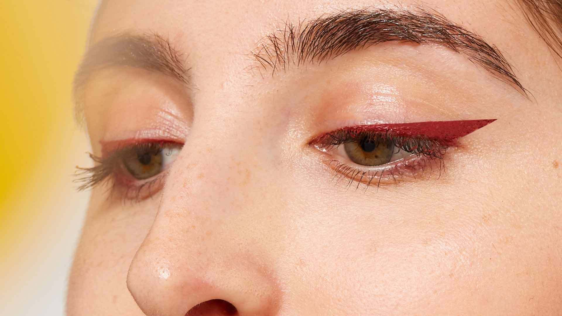 Colorful Eyeliners To Brighten Up Your Makeup