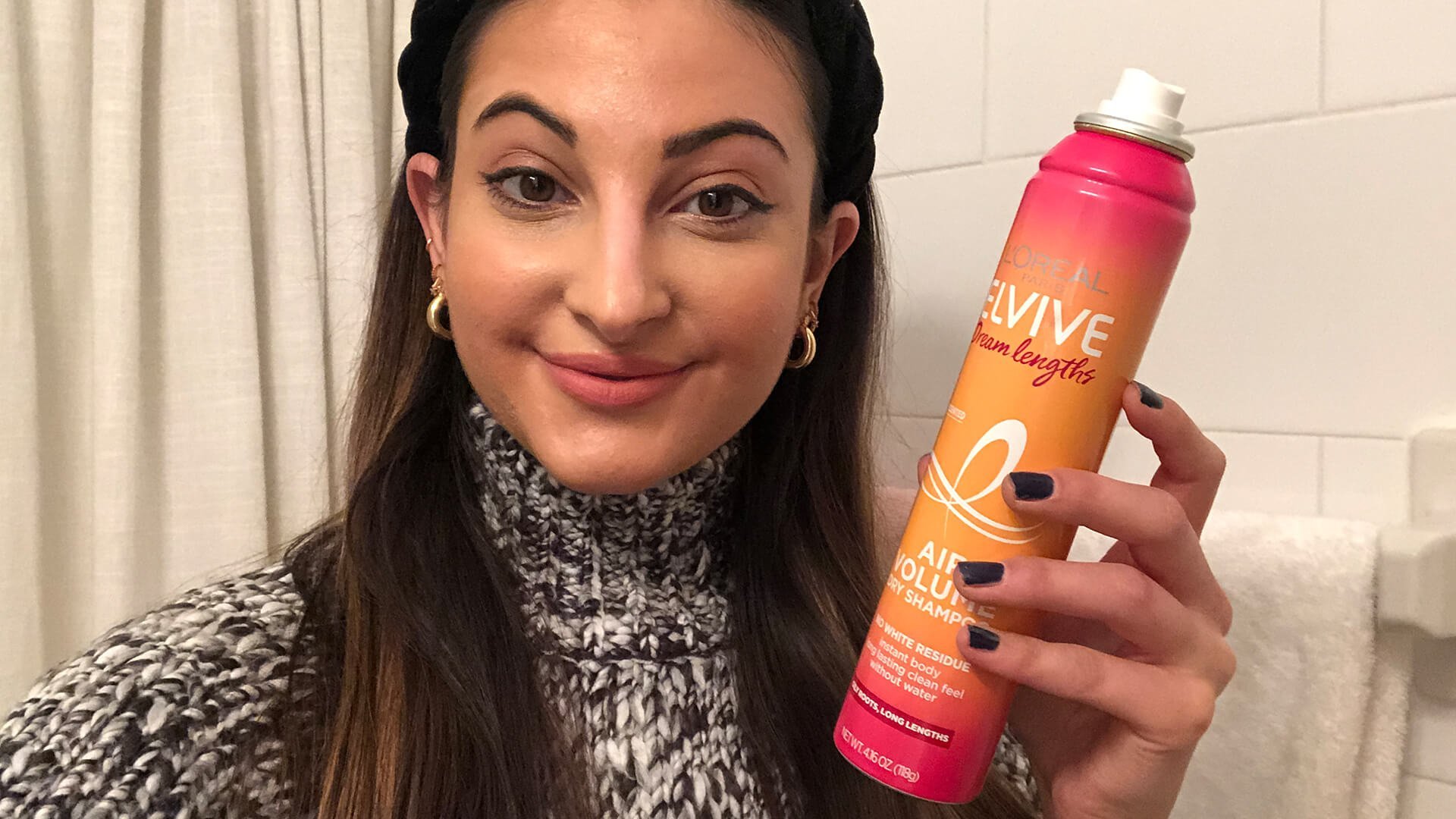How to Use Dry Shampoo to Style Your Hair