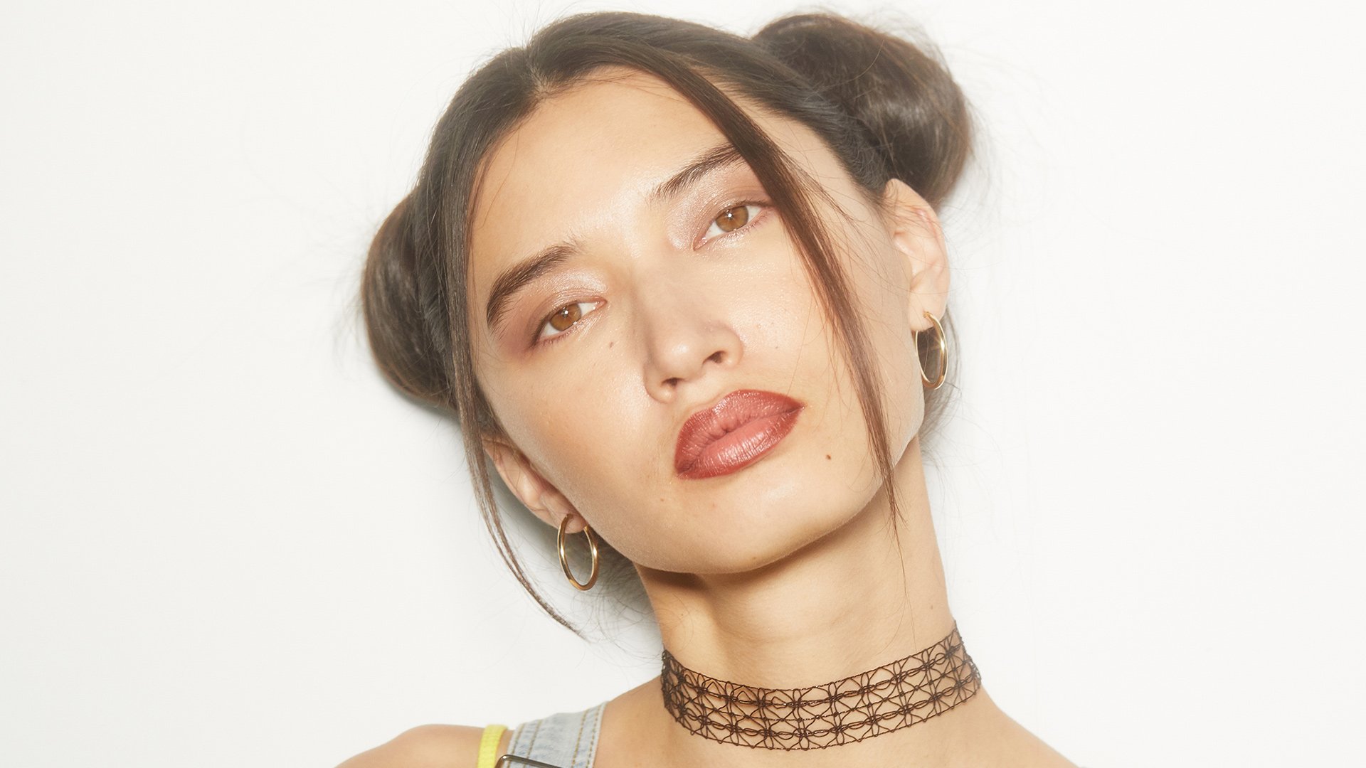 90s InspiredMakeup Trends Hero Bmag