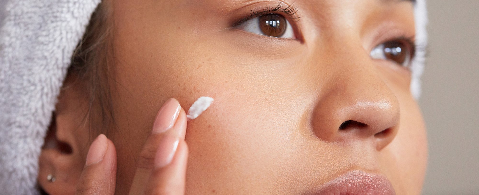 Do You Need Moisturizer For Oily Skin Hero Bmag