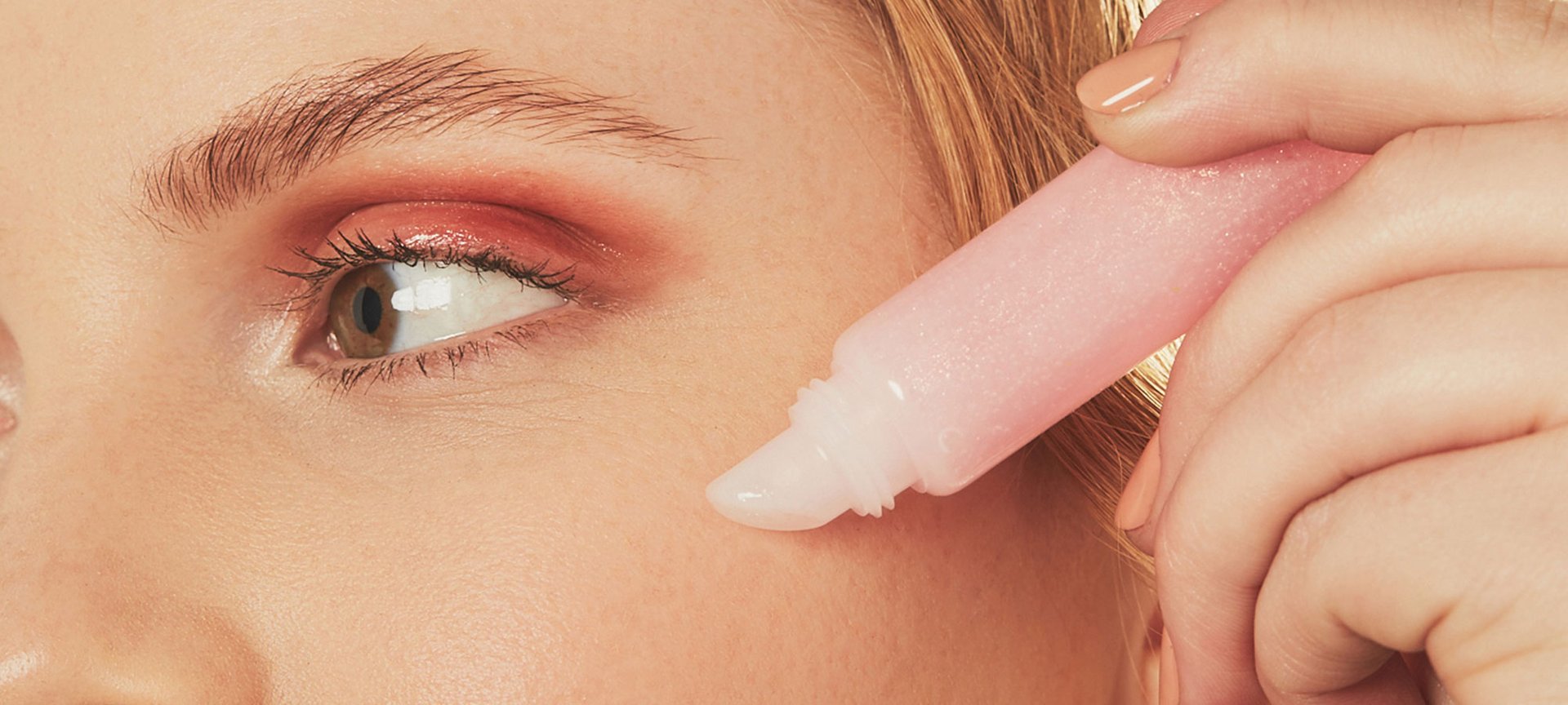 Unconventional Ways To Wear Lip Gloss CMS Bmag