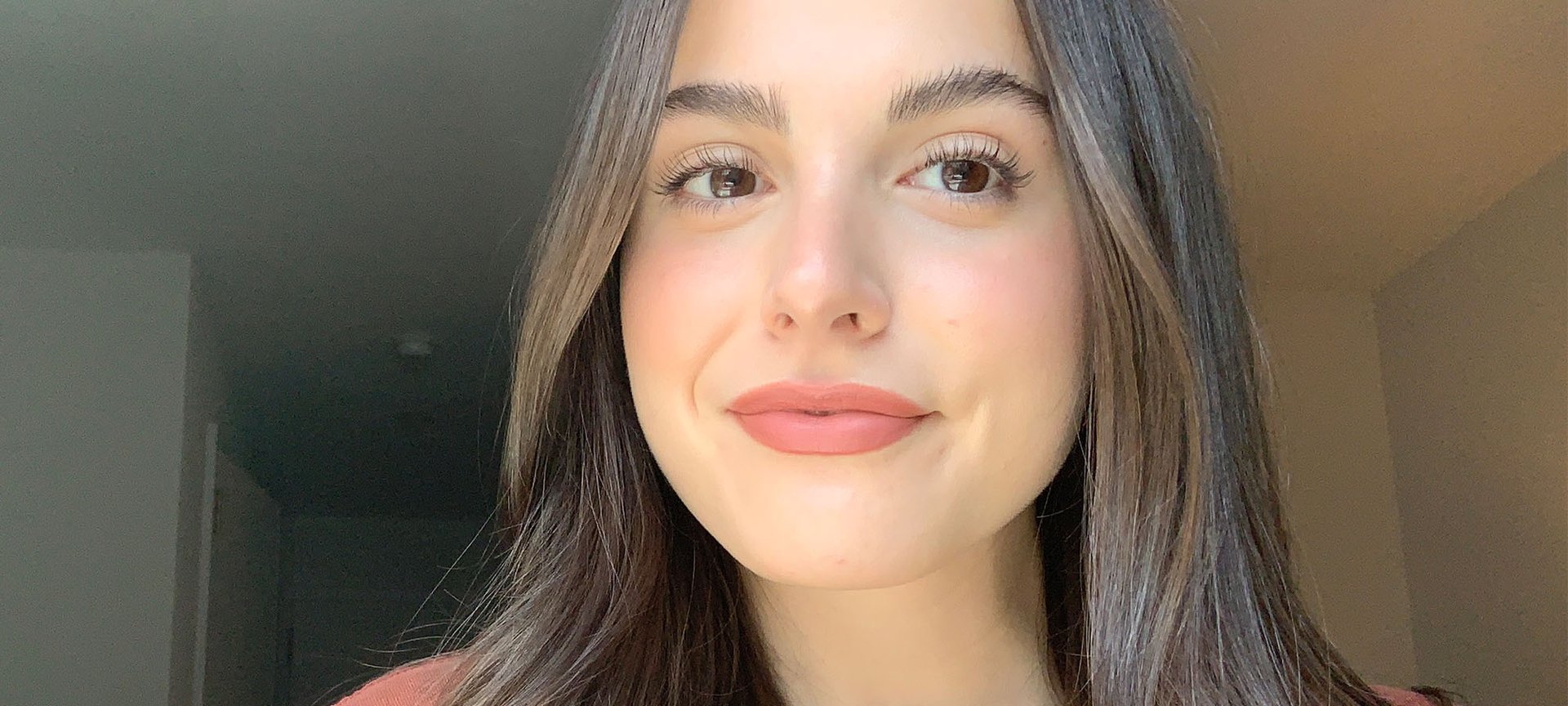 A Dewy Makeup Routine For Oily Skin L