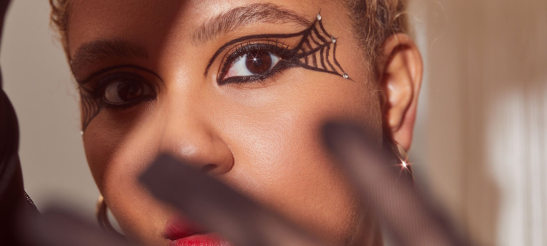 Spider Web Eye Makeup Tutorial For