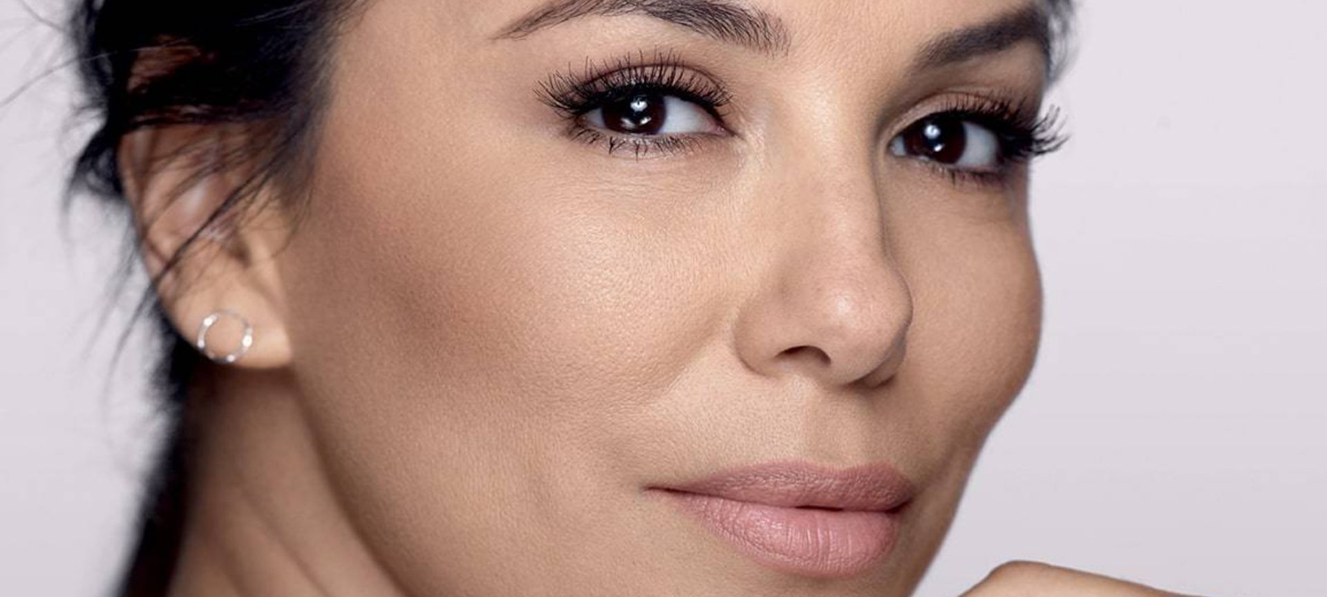 Eva Longoria Mascara