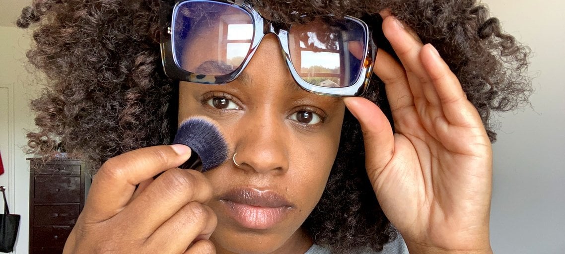 Tips for How to Wear Makeup Under Glasses - L'Oréal Paris