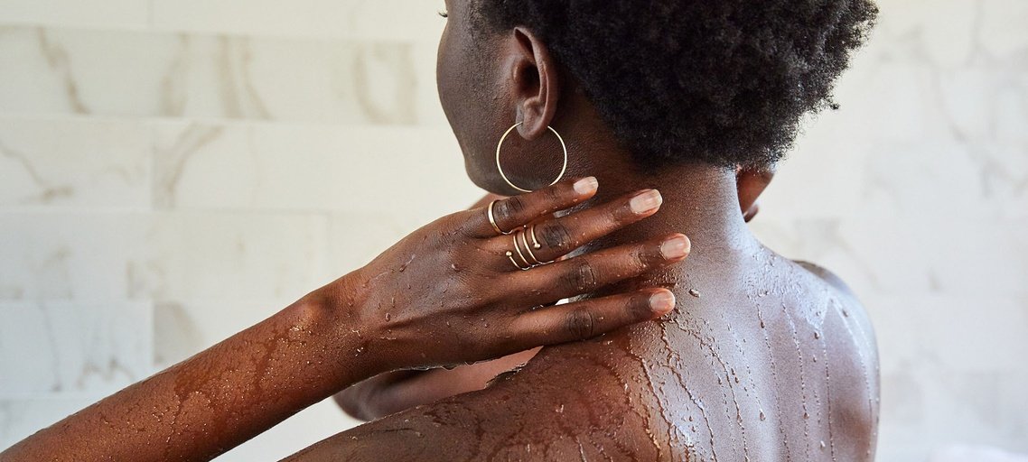 Can Shower Head Cause Hair Fall?  Here's How Your Shower Might Be