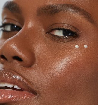 The Right Way To Apply Eye Cream