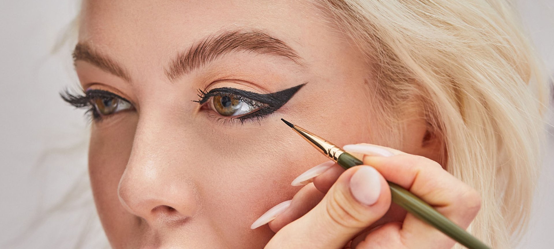 Fluid eyeliner sale