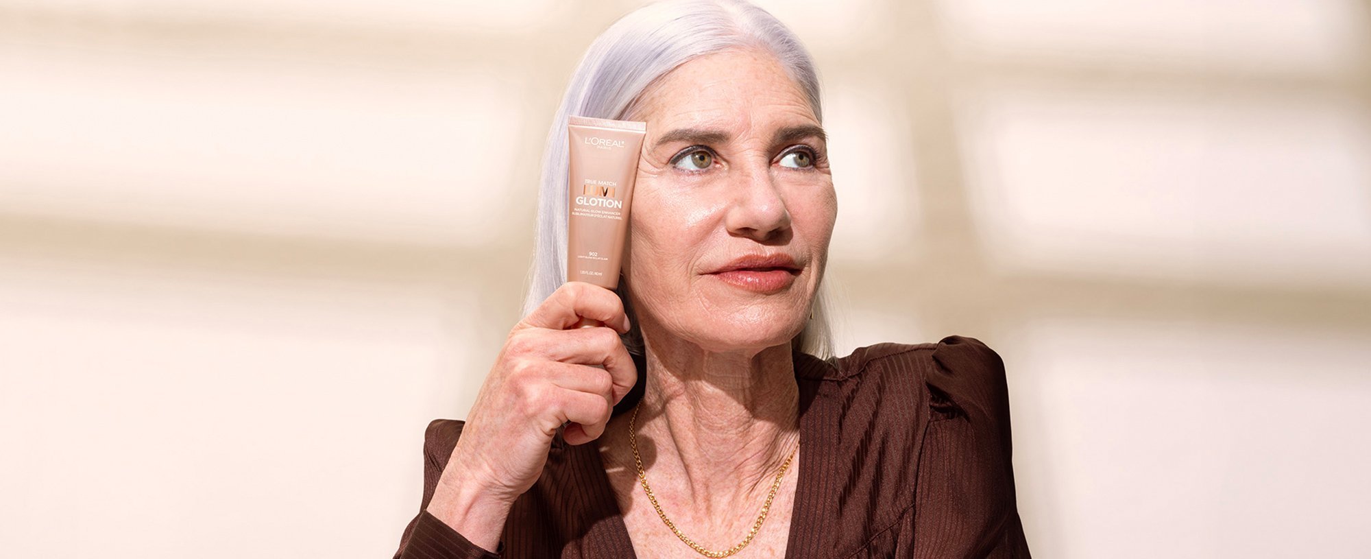 Banner Makeup With Skin Care Benefits Desktop