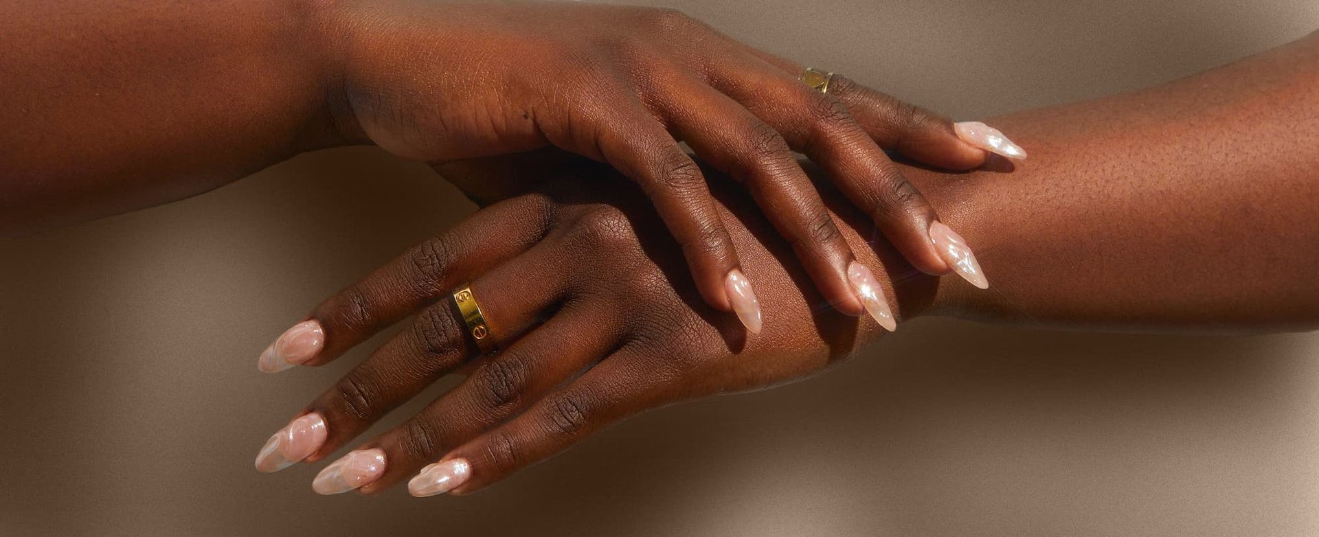 Acrylic on brown skin | Natural acrylic nails, Natural nails, Burgundy acrylic  nails