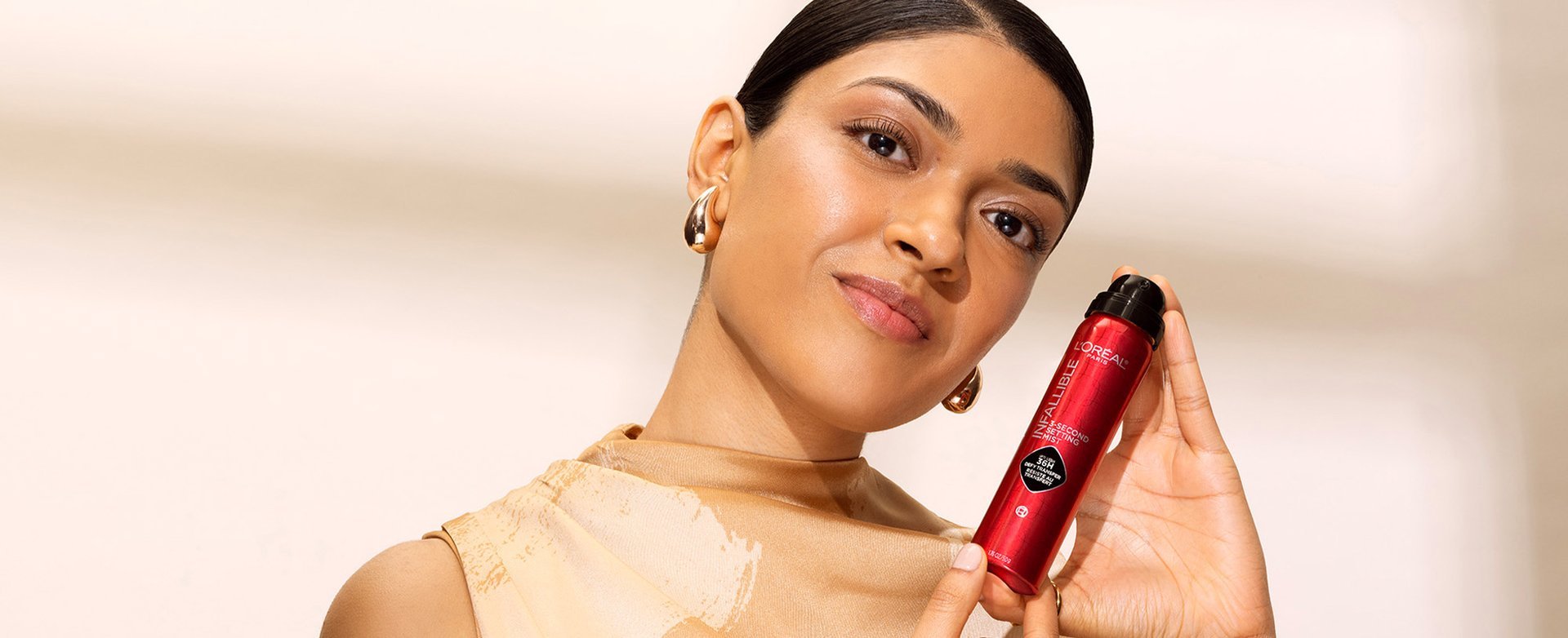 Banner-liquid-foundation-vs-powder-Desktop