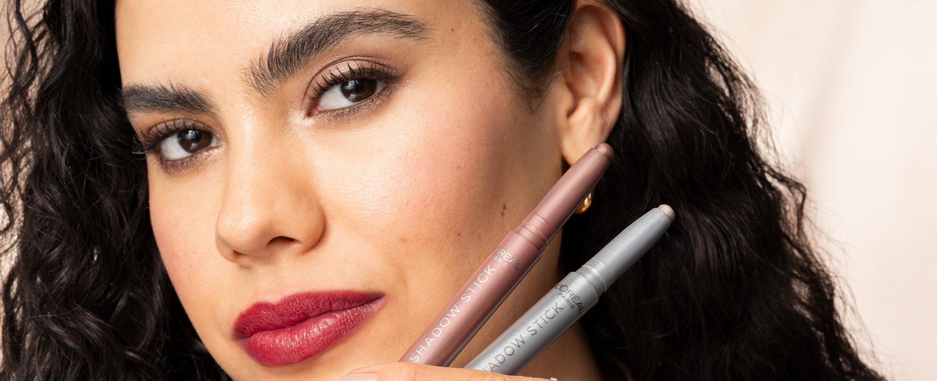 Banner-how-to-use-an-eyeshadow-stick-Desktop