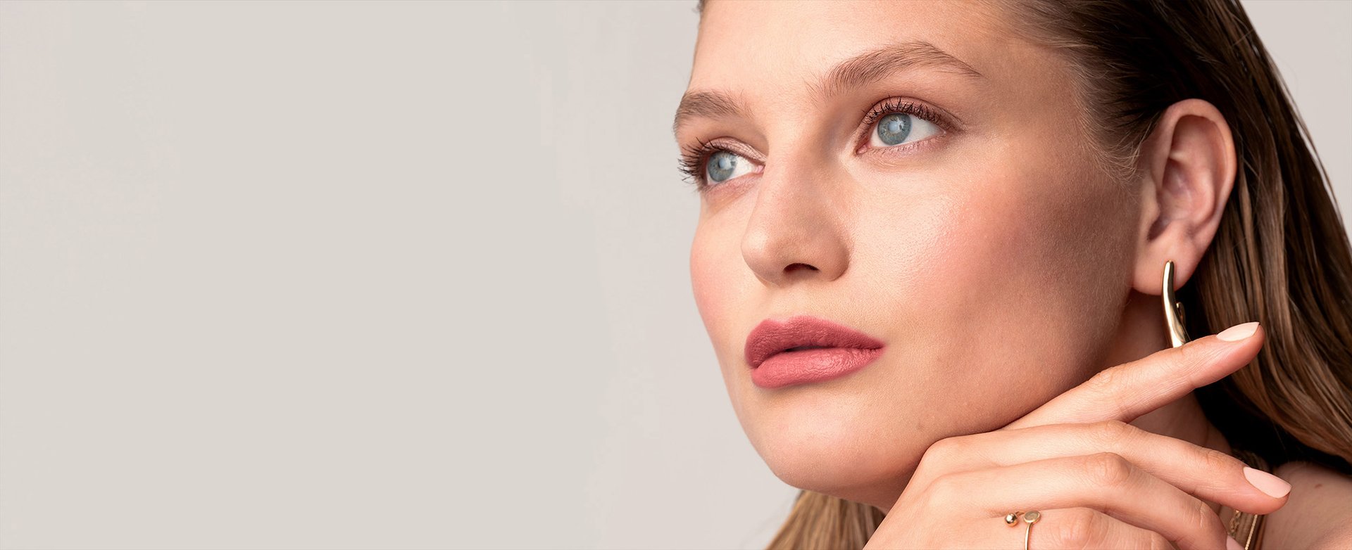 Banner-long-lasting-bridal-makeup-look-Desktop