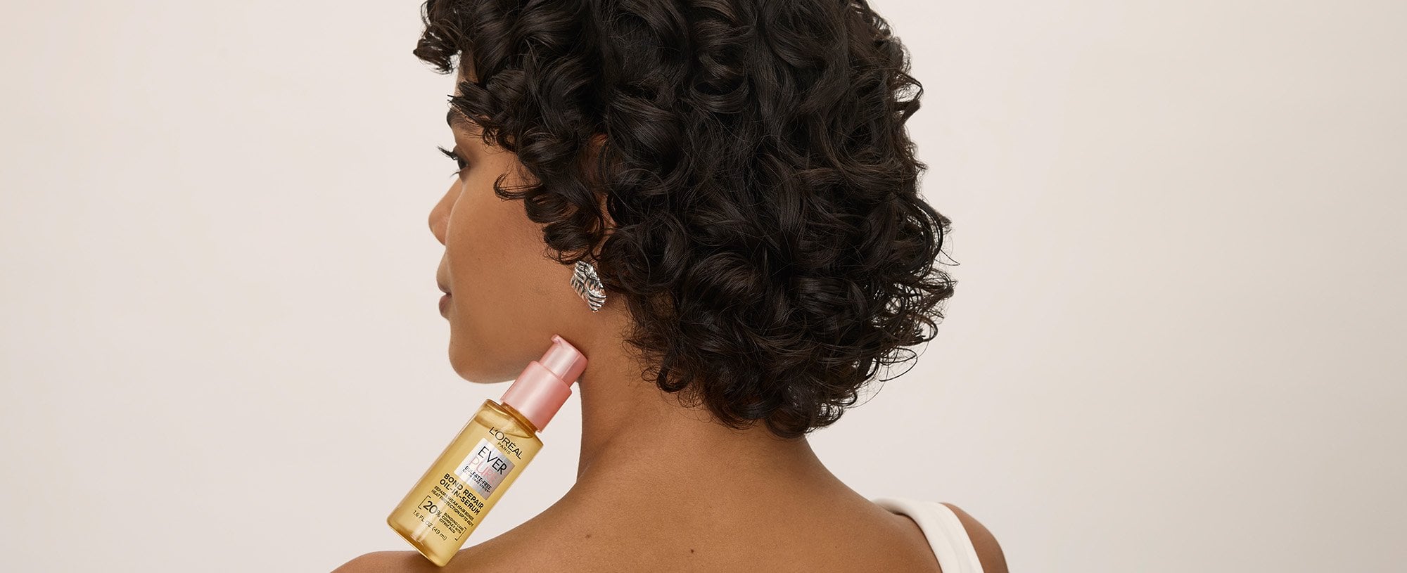Split ends are common, but you don’t have to live with them. Here, learn what causes split ends and how to prevent them from forming.