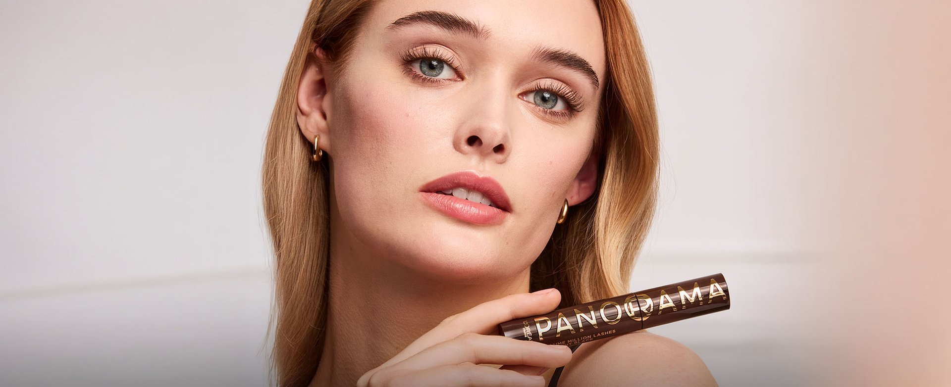 Header-black-mascara-vs-brown-mascara-2-Desktop