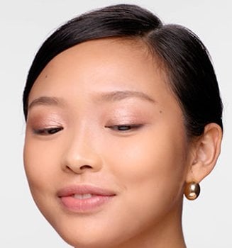 Header-beginners-eye-shadow-tutorial-mobile