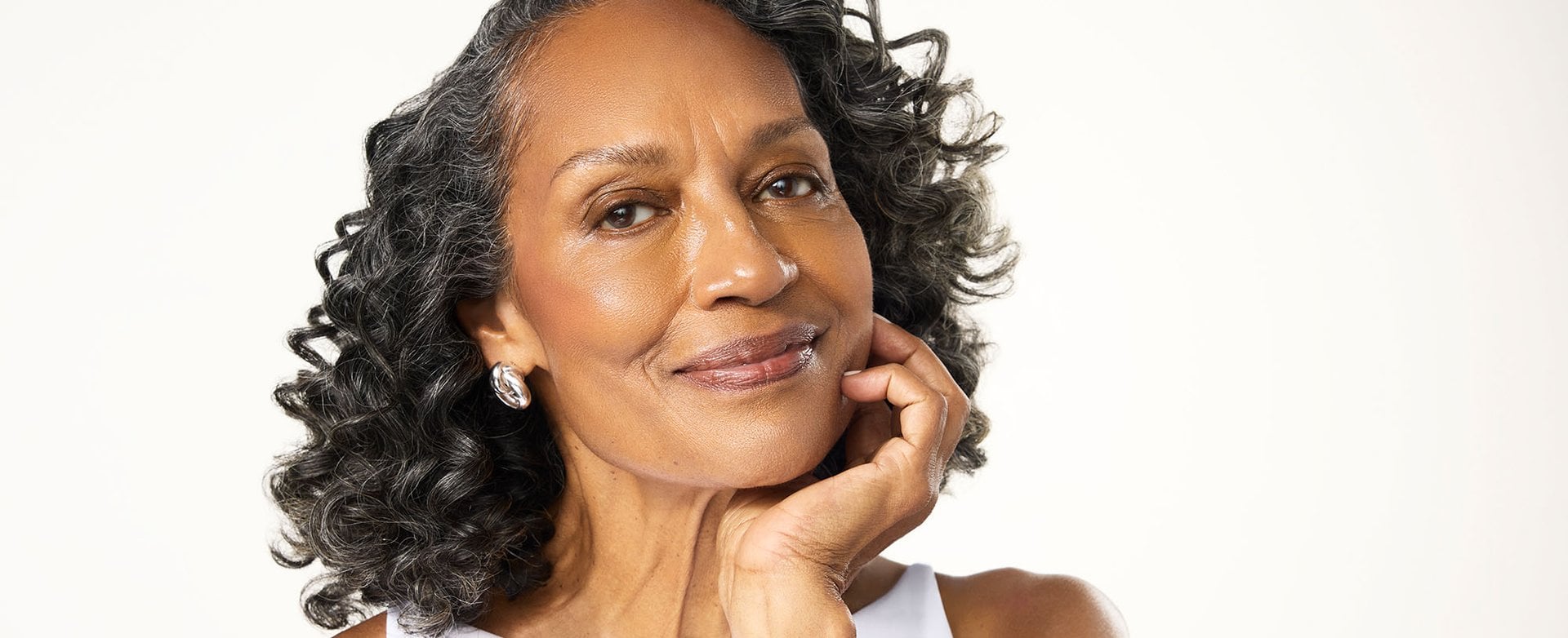 Header-anti-aging-drugstore-essentials-over-40-Desktop