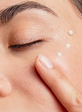 Header-anti-aging-eye-skin-care-tips-Mobile