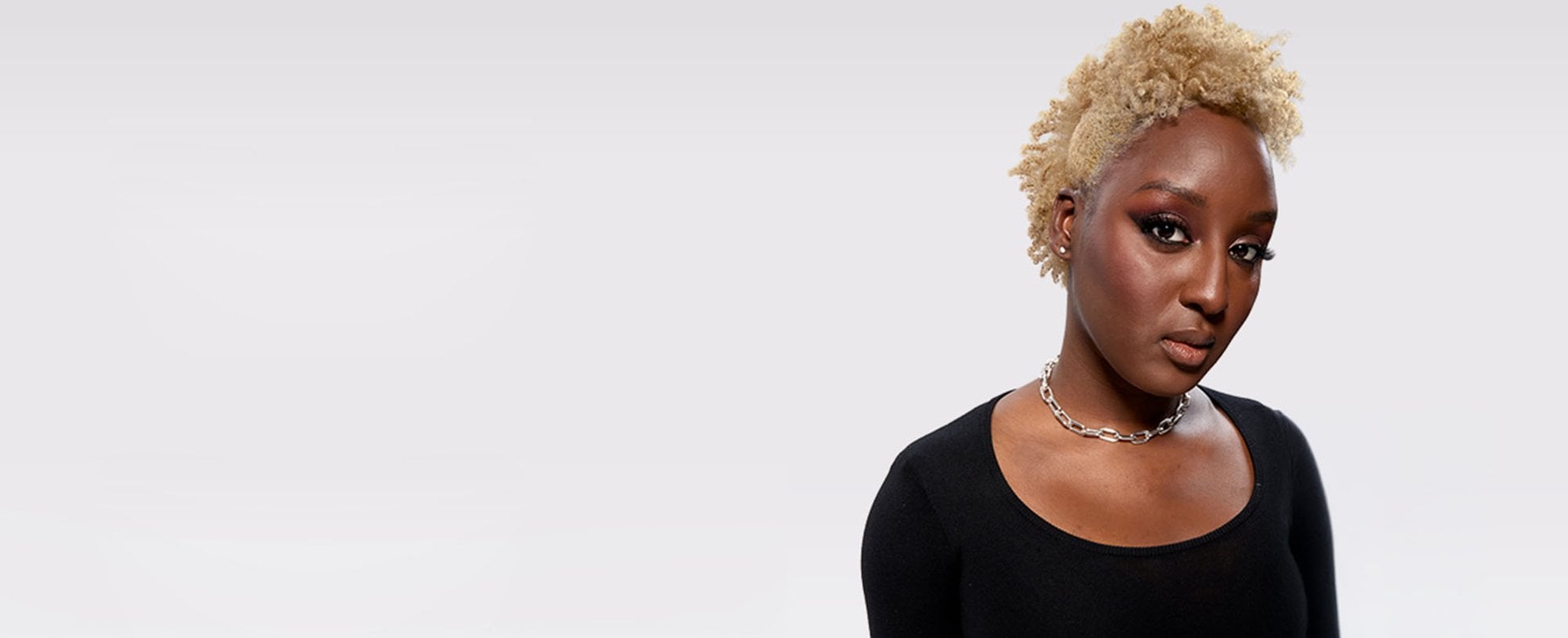 Header-platinum-blonde-hair-color-ideas-desktop