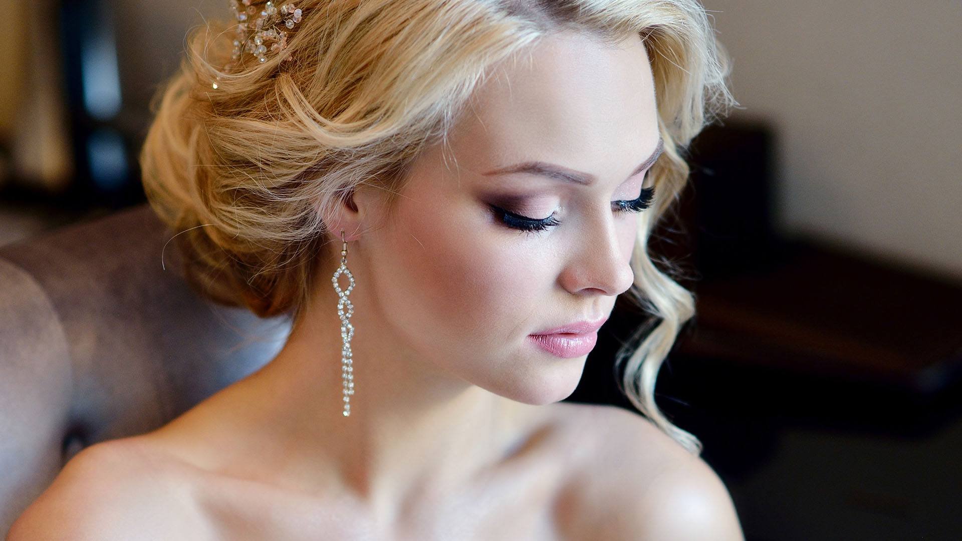 How to Do Beautiful Bridesmaid Makeup On Your Own - L’Oréal Paris