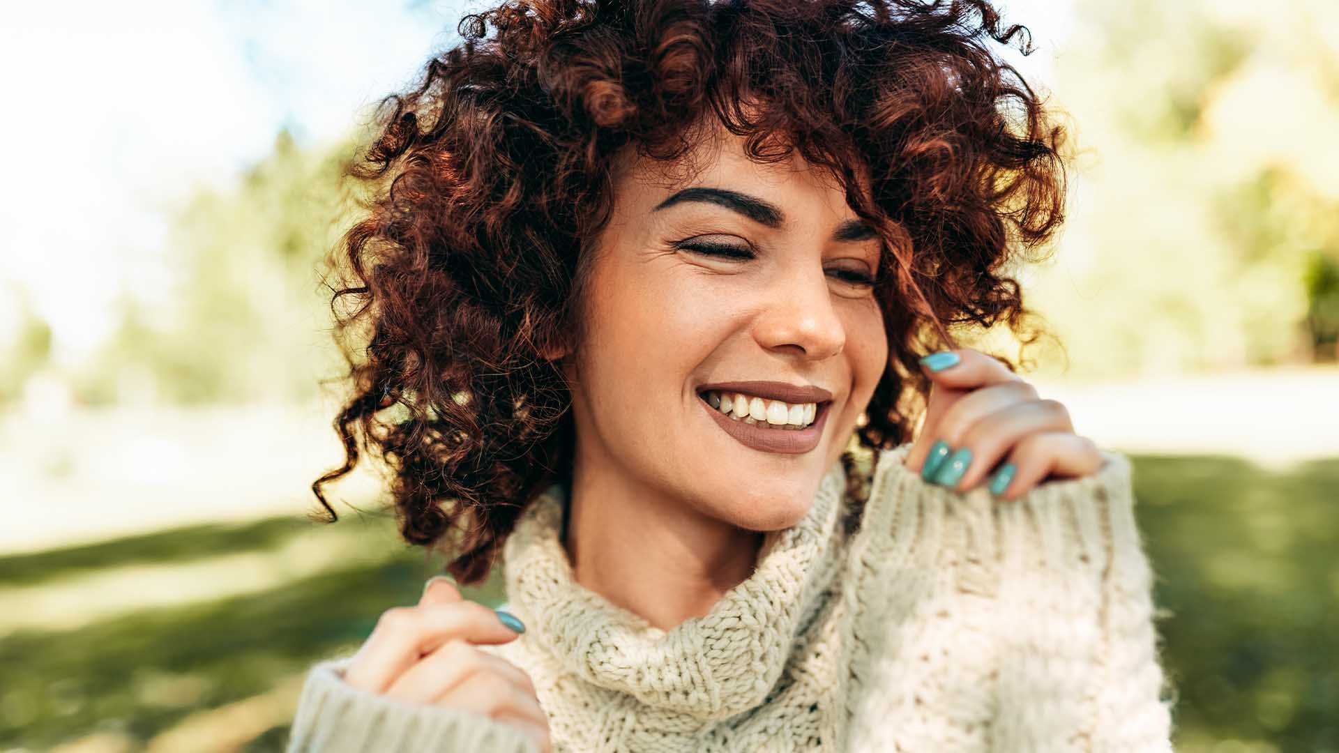 The Complete Guide to Curly Hair Highlights - L'Oréal Paris