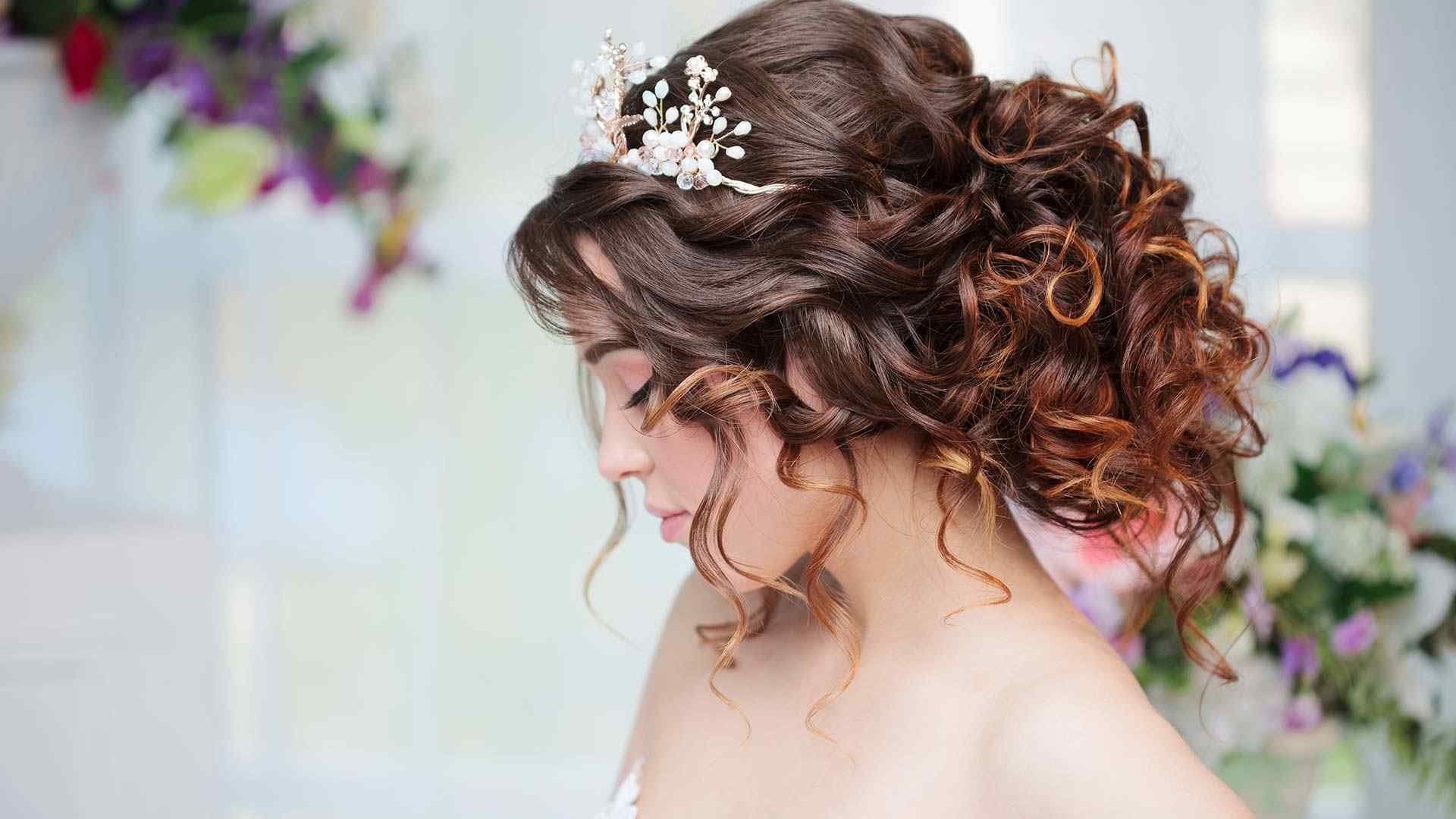 Loreal Paris Article 15 Easy Curly Hair Updos Youll Love D