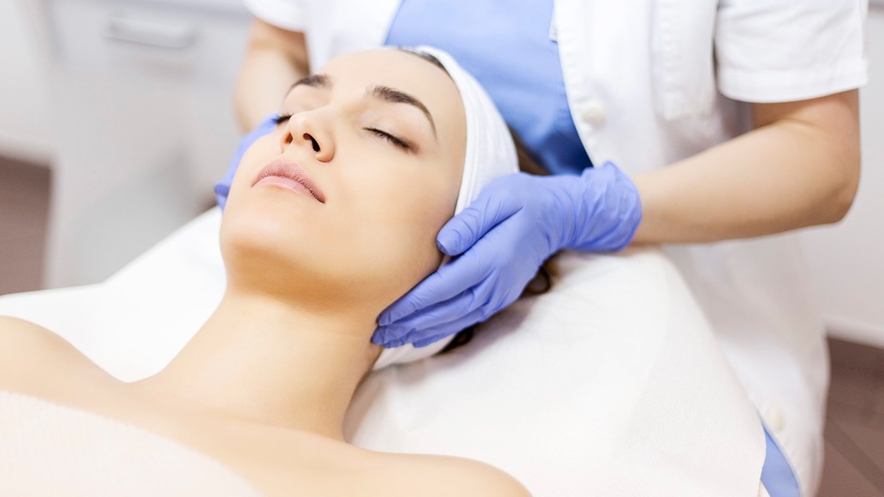 Loreal Paris BMAG Article What Is Dermaplaning Your Guide To This Popular Facial D