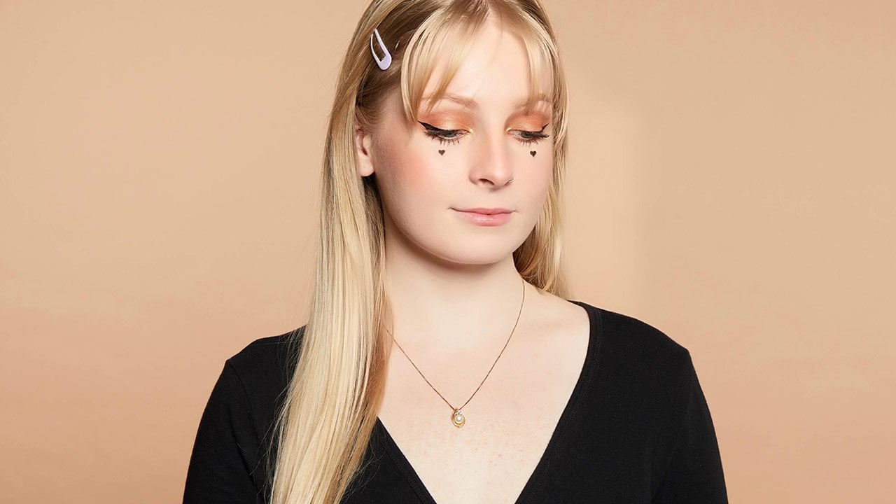 How to Create an eGirl Makeup Look - L'Oréal Paris