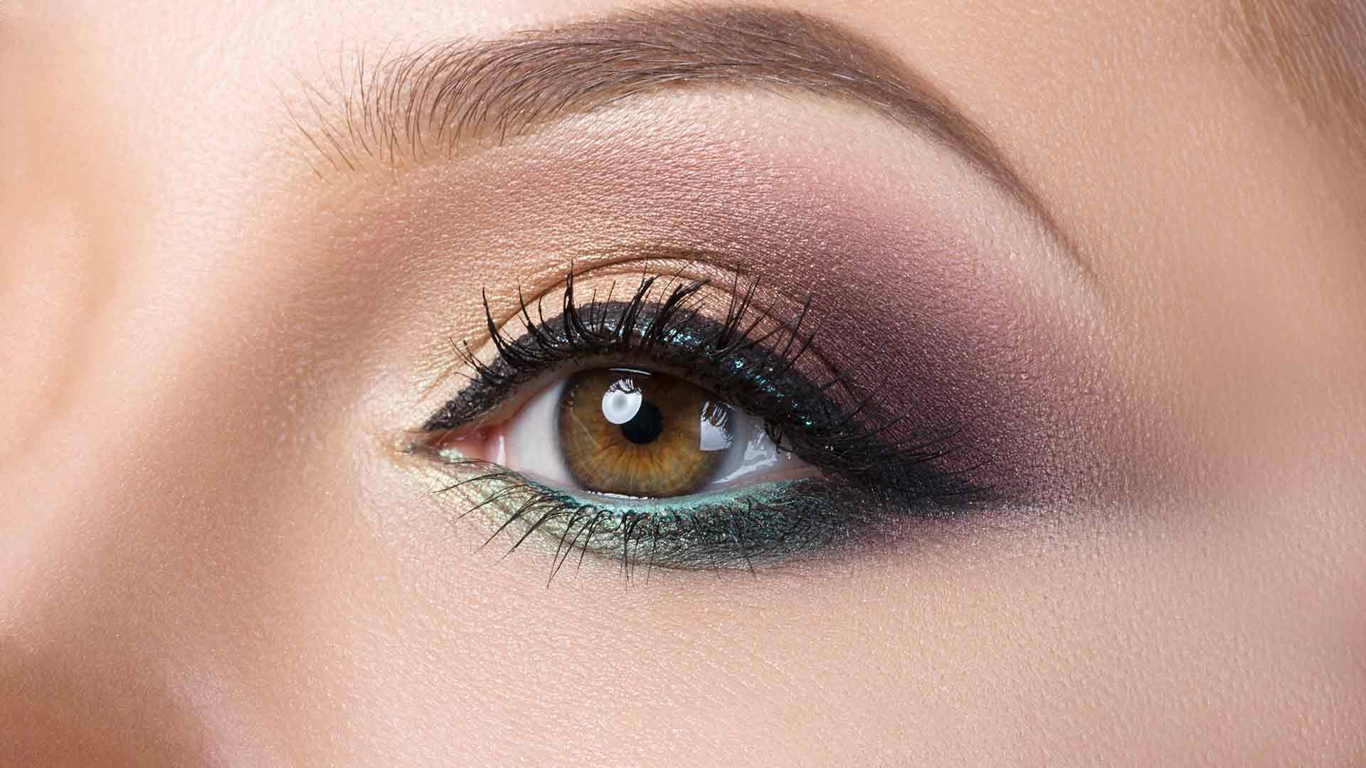 How to Create a Cut Crease Eyeshadow Look - Maybelline