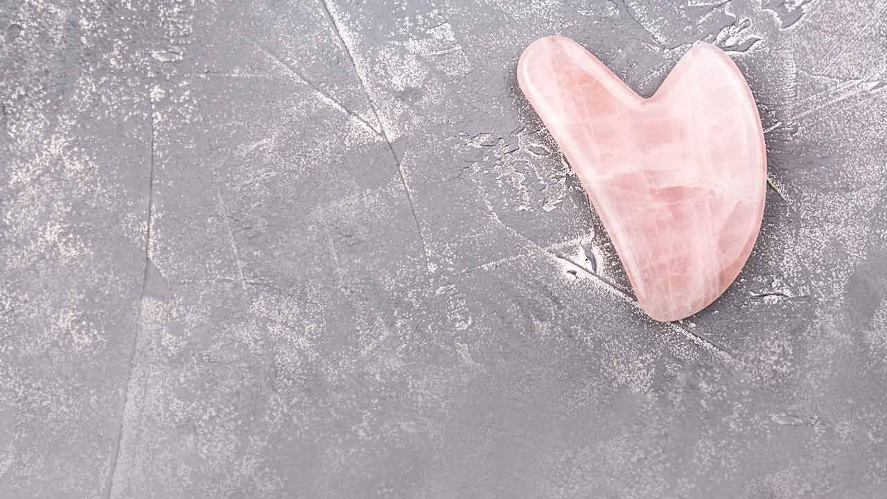 Loreal Paris BMAG Article Your Intro To Gua Sha Massage D