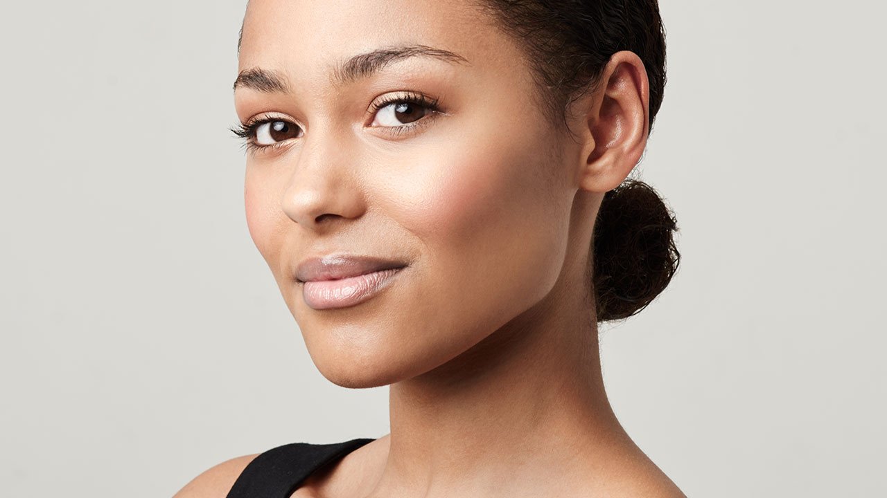 How to Fix Cakey Makeup and Foundation L'Oréal Paris