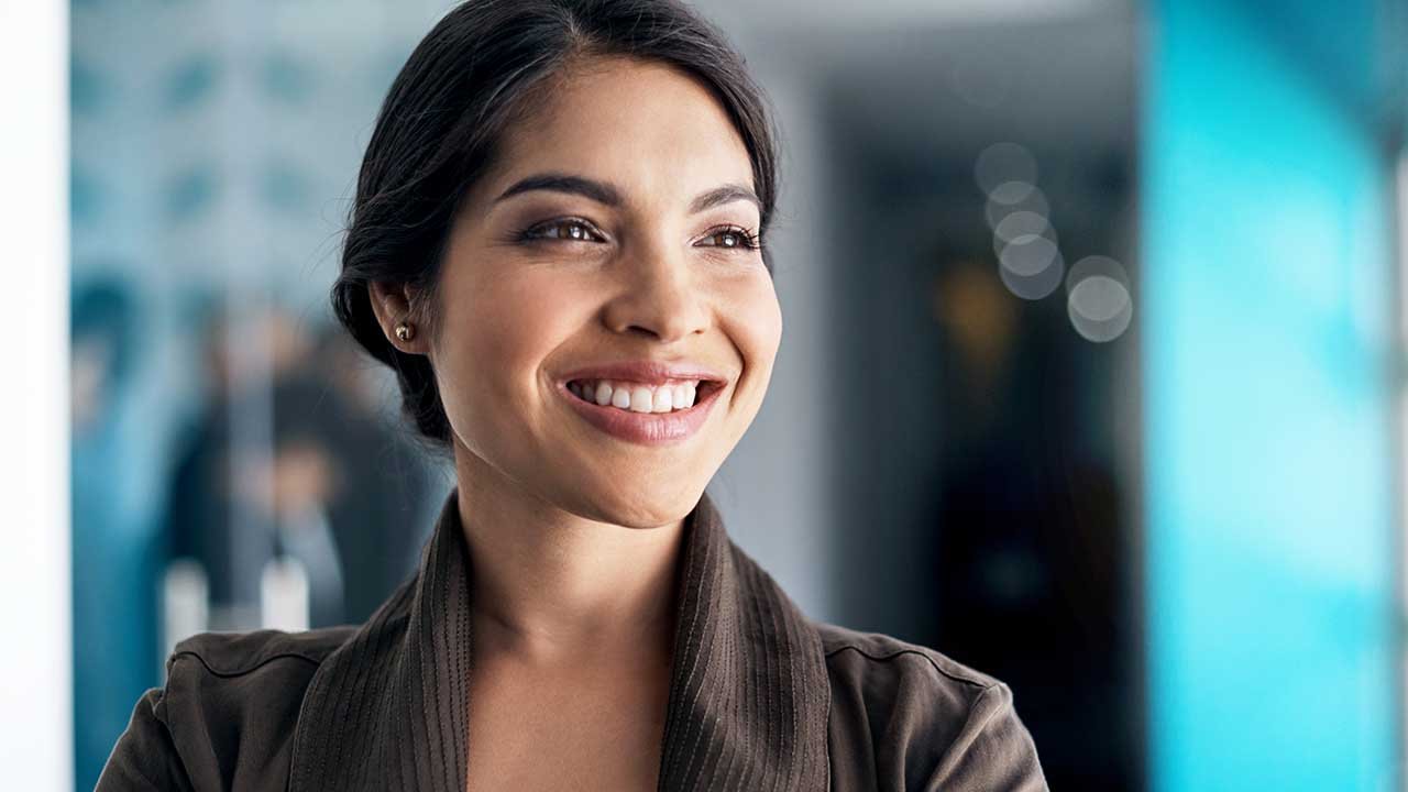 Loreal Paris BMAG Article How To Do Your Hair And Makeup For An Interview D