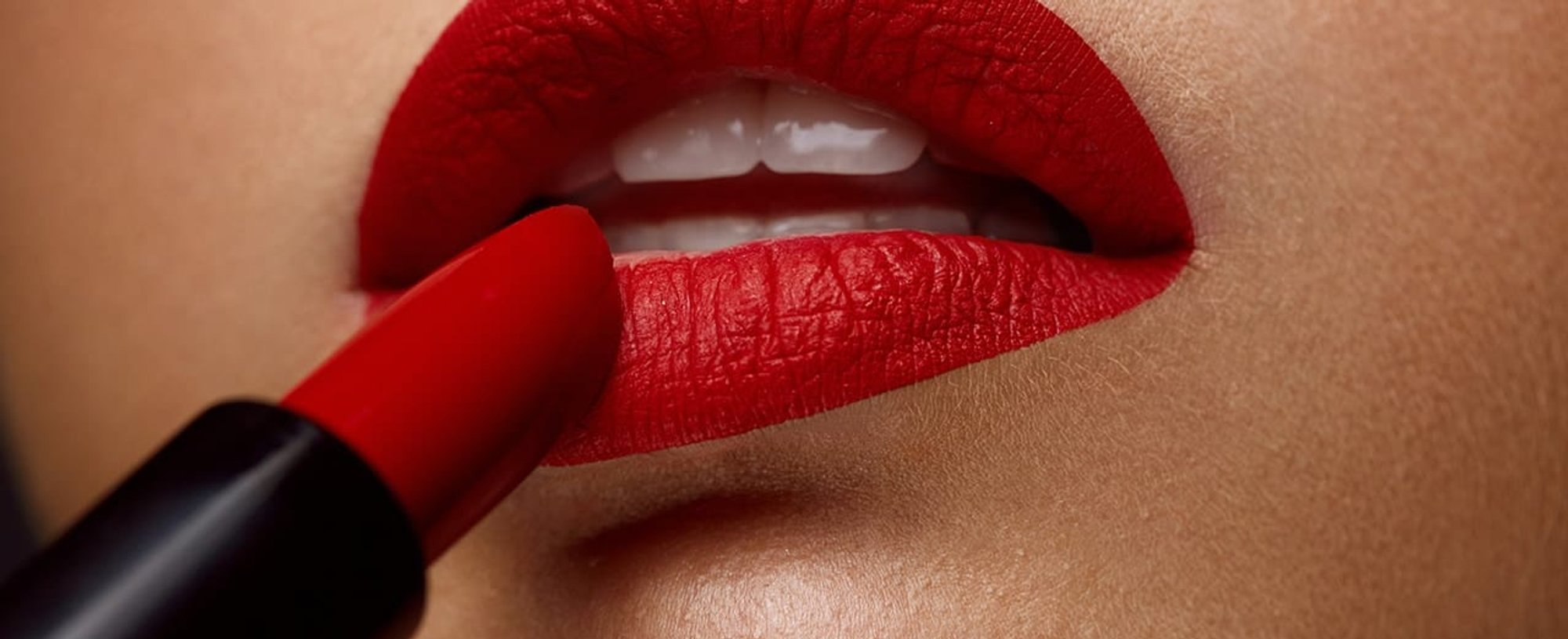 Color-Changing Lipsticks Are Trending Now—Here's How They Work