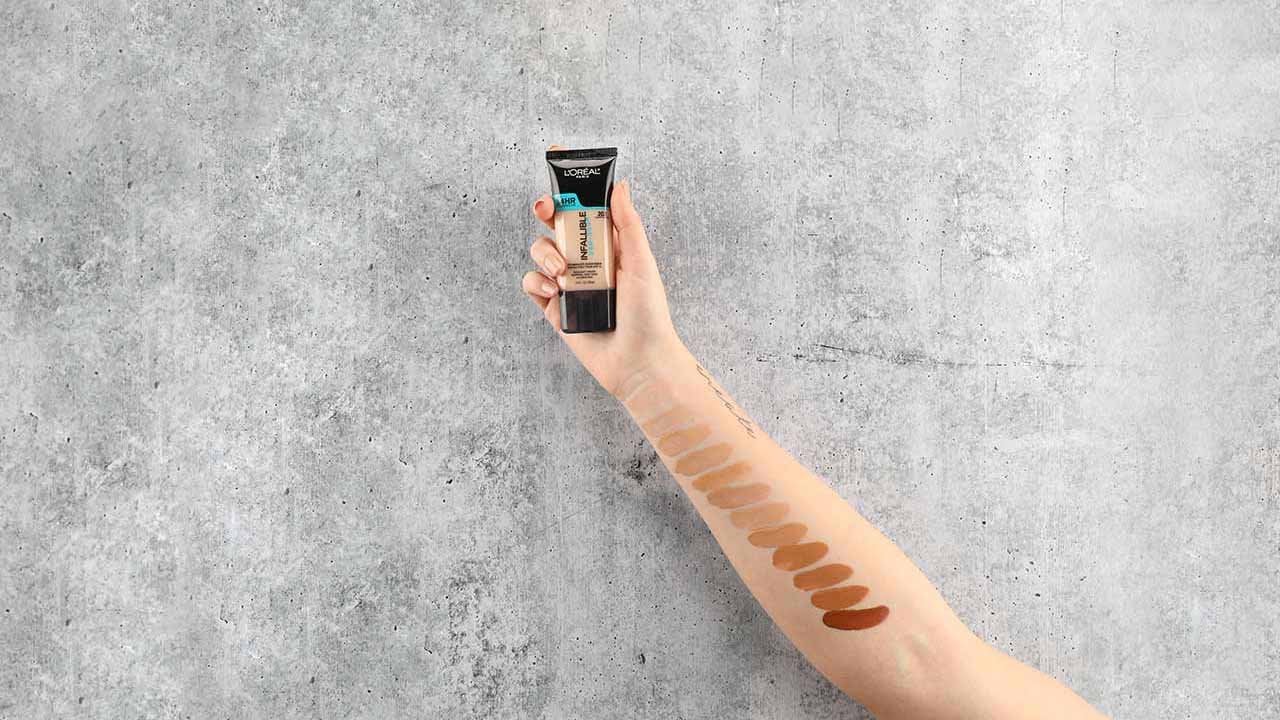 Loreal Paris BMAG Article Pro Glow Foundation Swatches D 2