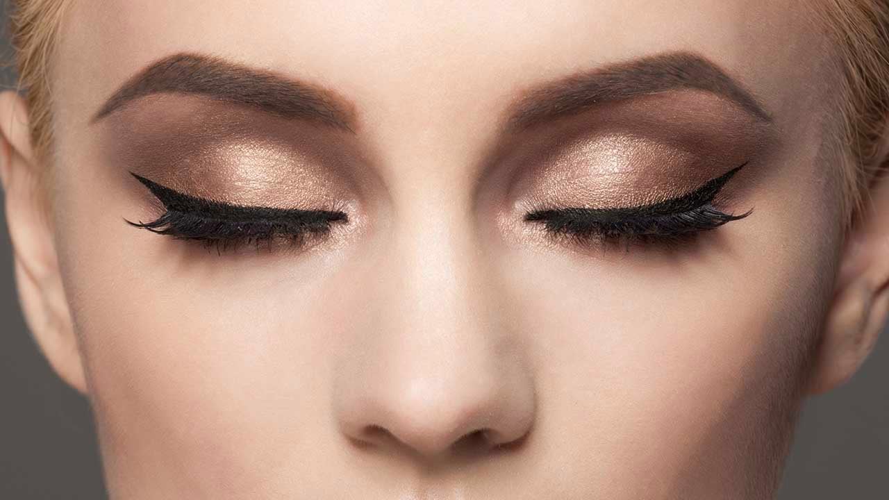 How to Make Look Closer Together with Makeup - Paris