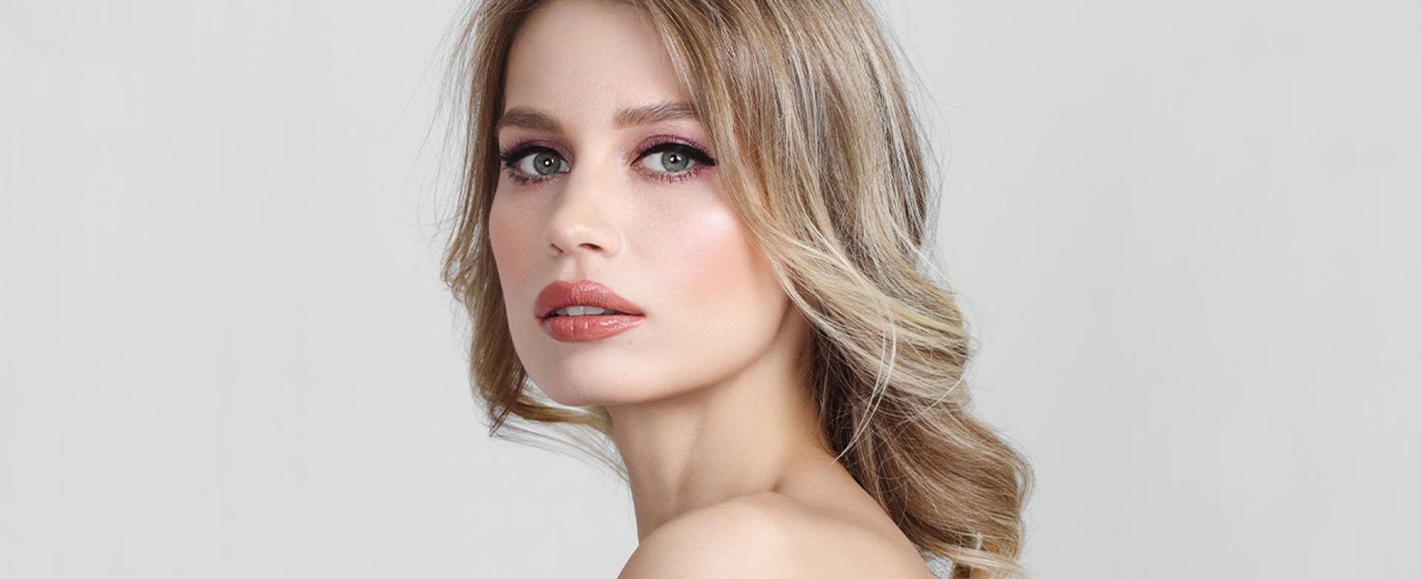 Makeup for Pale Skin: Tips for Fair Complexions - L’Oréal Paris