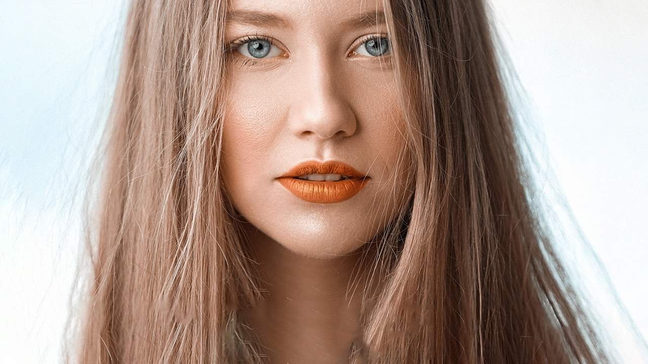 Loreal Paris Article The Best Orange Lipstick for Every Skin Tone D