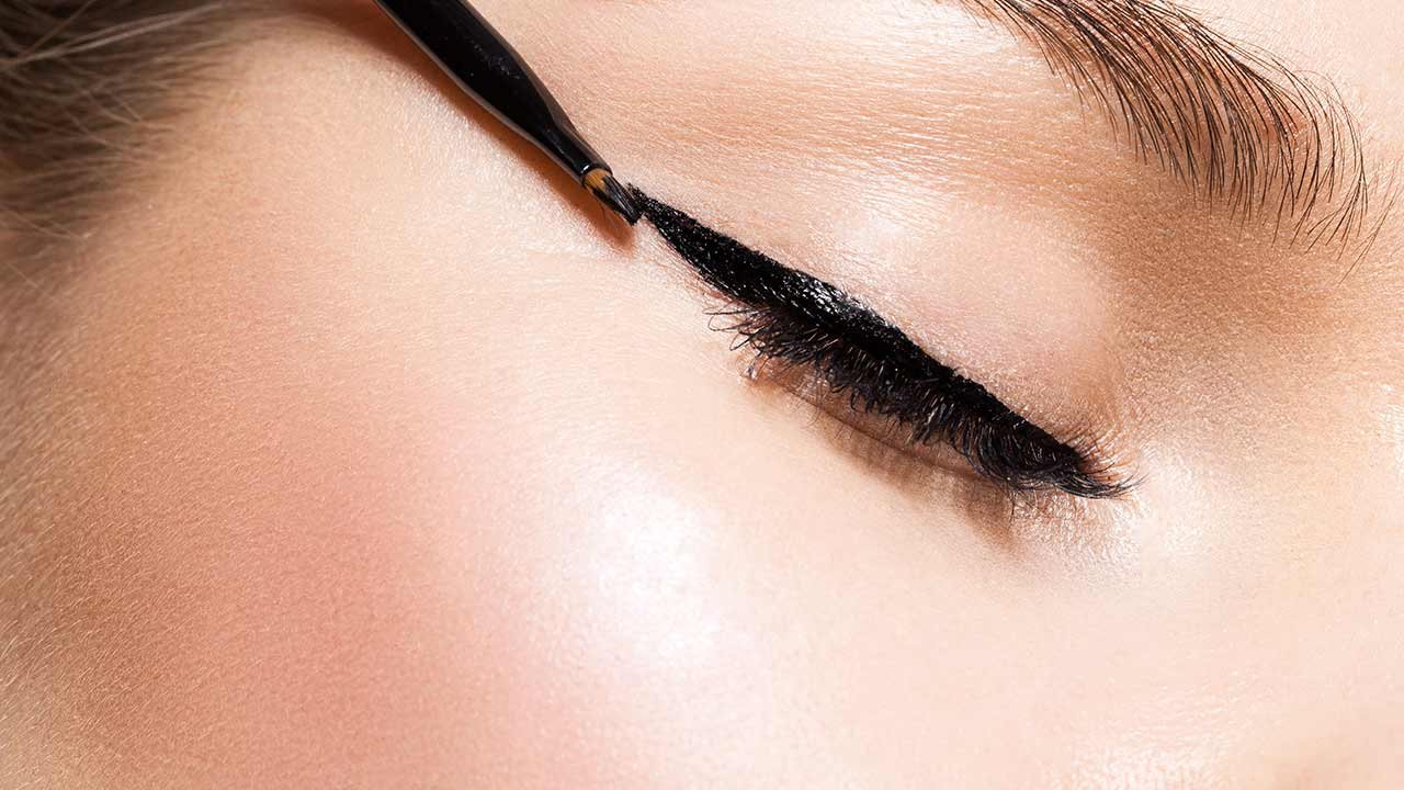 Loreal Paris BMAG Article How to Apply Gel Eyeliner D
