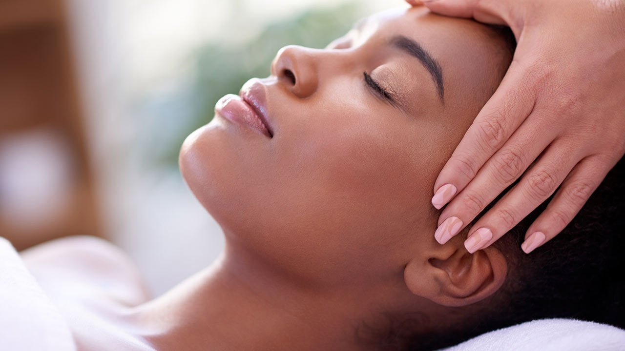 Scalp Massage: Massagers for Hair Growth & More - L'Oréal Paris
