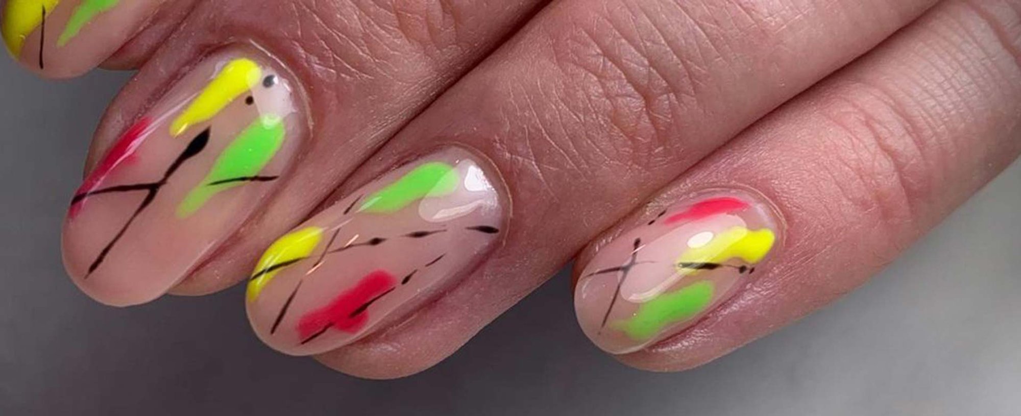Vivid Neon Men’s Nails That Pop