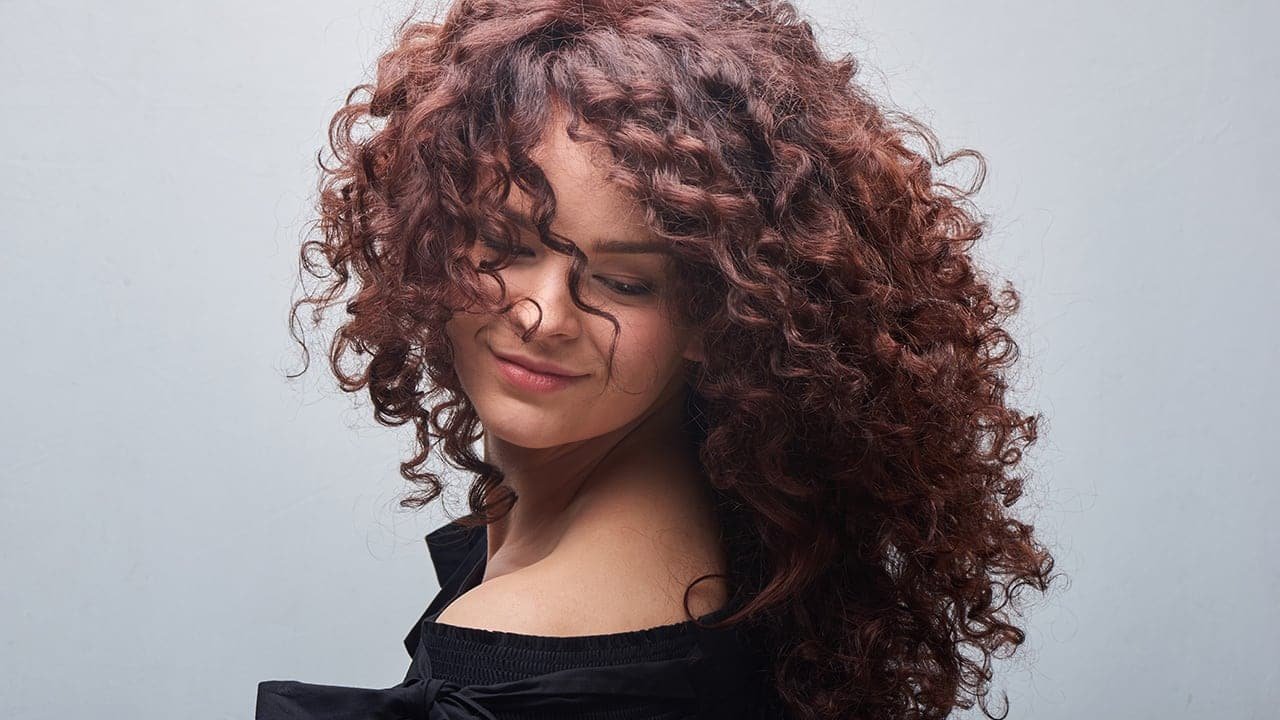 How to Get Spiral Curls - Hairstyle Trends - L'Oréal Paris