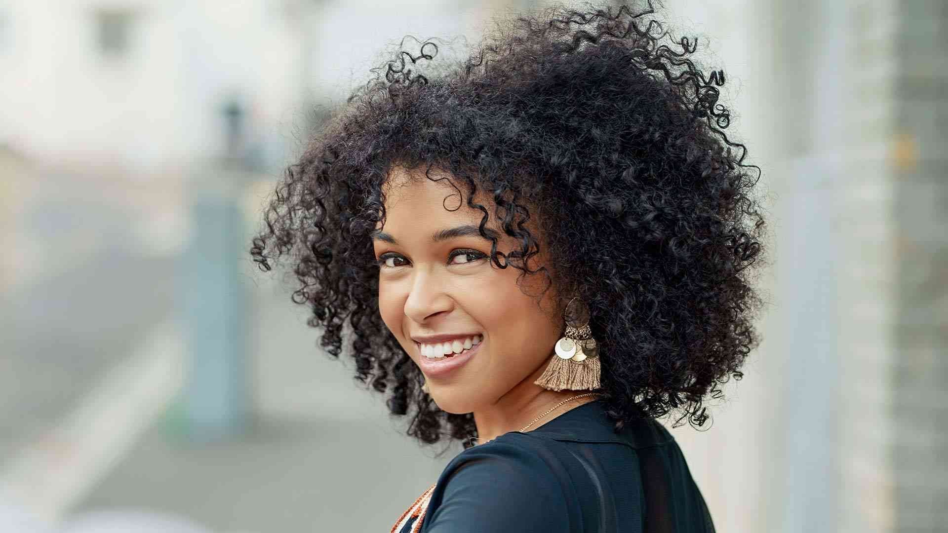 What is Coily Hair? - Curly & Dry Hair - L'Oréal Paris
