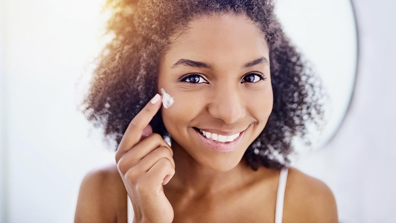 Loreal Paris BMAG Article A 4 Step Skin Care Routine For Dry Skin D
