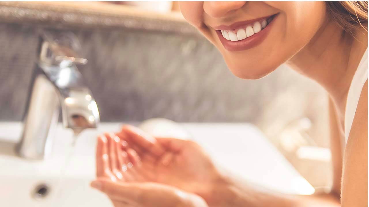 Loreal Paris BMAG Article Our Best Face Washes For Sensitive SKin 2018 D