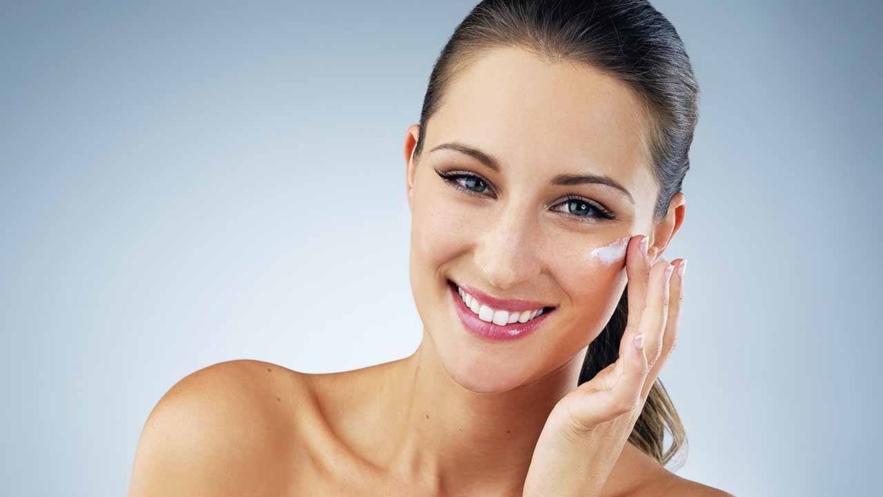 Loreal Paris BMAG Article Our Best Moisturizer For Sensitive Skin D