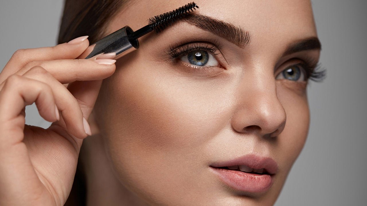Loreal Paris BMAG Article 7 eyebrow makeup trends youll want to try this spring D