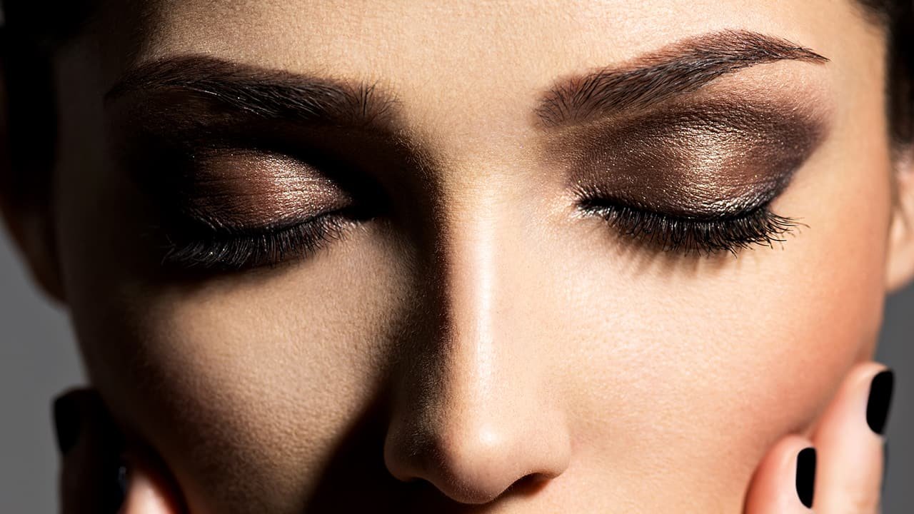 Loreal Paris BMAG Article how to create a brown smoky eye D