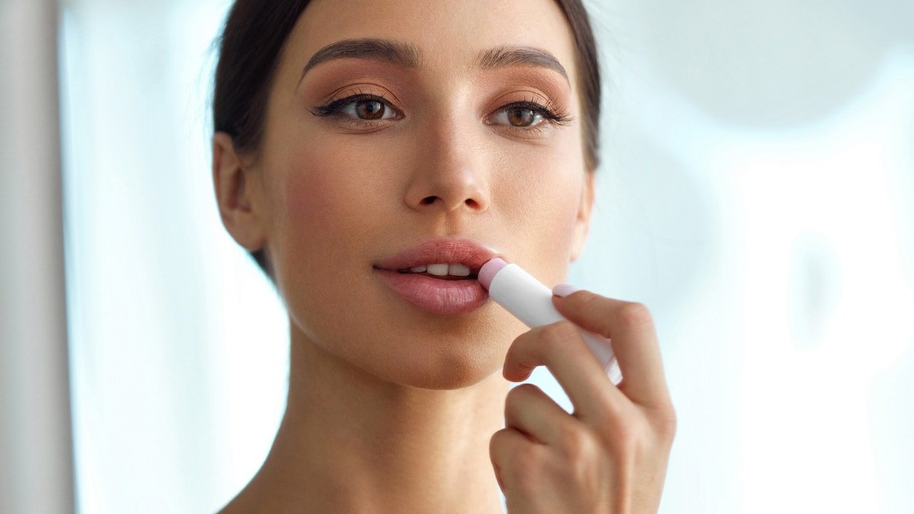 Loreal Paris BMAG Article How To Care For Dry Lips D