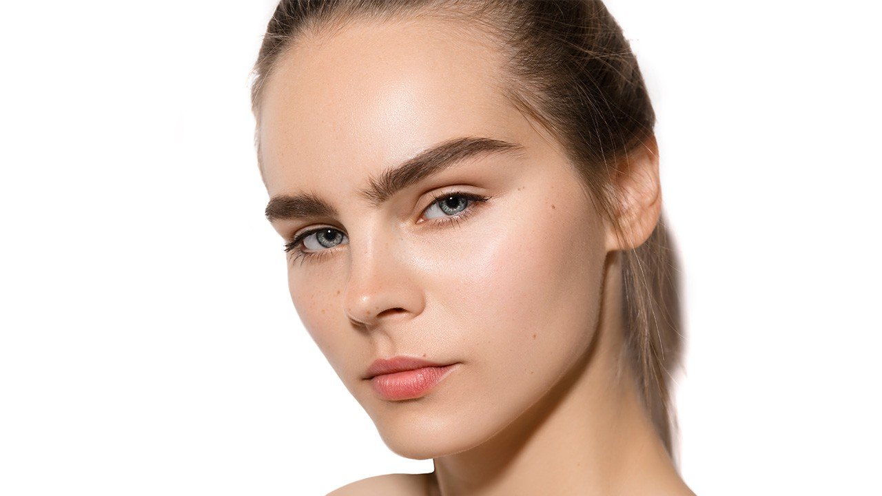 Loreal Paris Article How To Get Fuller Eyebrows With Makeup D